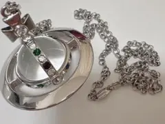 Vivienne Westwood ミディアムオーブネックレス