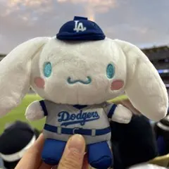 【現地限定品】ドジャース サンリオ ポムポムプリン ぬいぐるみストラップ ポムポムプリン ドジャース ぬいぐるみ キーホルダー - メルカリ