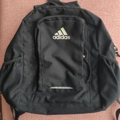 adidas 黒 リュック　子供用