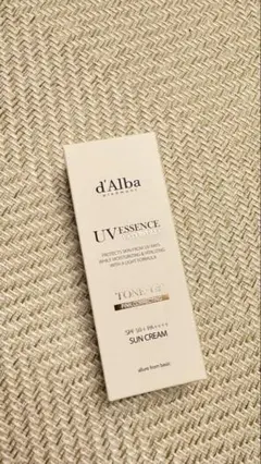 d'Alba UV ESSENCE サンクリーム SPF 50+