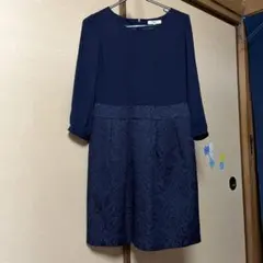 入学式や、その他セレモニーに、上品な紺色のワンピース