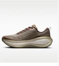 Nike ボメロプラス