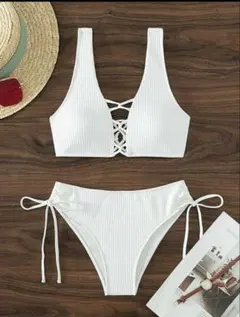 ホワイトリブ編み　ビキニ　水着