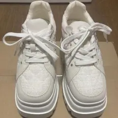 NICE CLAUP ビジュー付きトリプルソールスニーカーのサムネイル