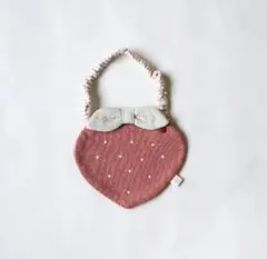 【新品・未着用】 mocmof いちご型スタイ