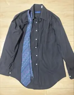 黒シャツ 襟ありシャツ 柄 renoma ネクタイ 古着コーデ