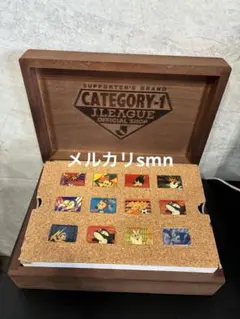 【美品】Jリーグ ピンバッジ 12個セット 木製ボックス付き 2026年最新】Jリーグ ピンバッジの人気アイテム - メルカリ