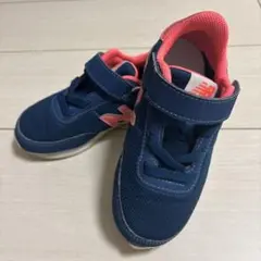 スニーカー