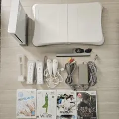 任天堂 Wii 本体 + Wii Fit ボード&ソフト4本おまけ セット