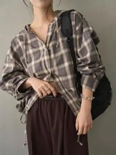 即日発送 26SS 即完売色 新品 emmi チェックフーディーシャツ GRY