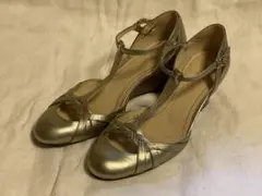 ルージュルーrougeloupゴールド系Tストラップパンプス