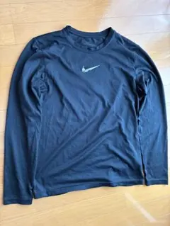 NIKE Dri-FIT 長袖Tシャツ ブラックのサムネイル