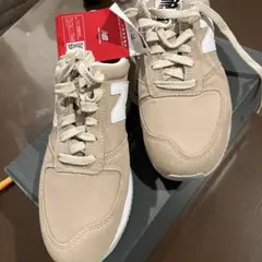 new balance 420ベージュ スニーカー
