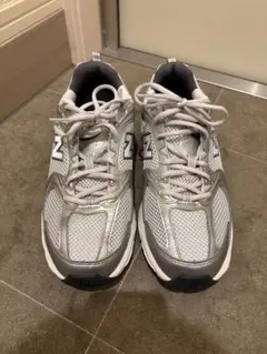 New Balance 530 スニーカー シルバー ホワイトのサムネイル
