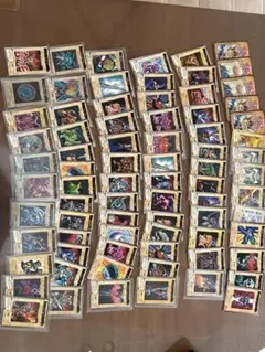 遊戯王カード バンダイ版まとめ売り 約70枚 ブルーアイズなど人気