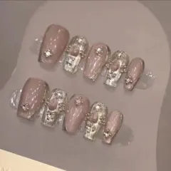 ベージュ系ネイルチップ クリスタル装飾付き