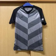 New Balance グレー ブラック Tシャツ