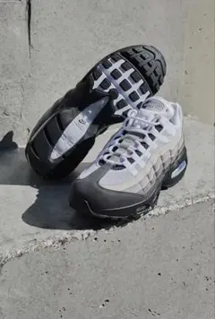 BOWEN Nike Air Max 95 フィギュア 2個セット シリアル#無 BOWEN Nike Air Max 95 フィギュア 2個セット シリアル無し - メルカリ