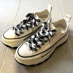 Item thumbnail for item abcc679e-c3a3-4544-817a-93af86a253b4