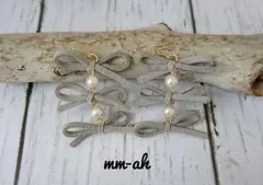 スエードリボン＊3段ピアス#パール×グレー