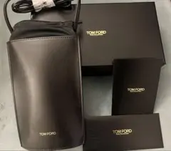 【新品未使用】TOM FORD ICON COLLECTION レザーポーチのサムネイル