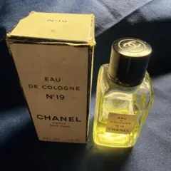 CHANEL N°19 EAU DE COLOGNE 59mlのサムネイル