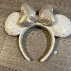 ミッキーマウス カチューシャ 白 パール装飾 キルティング 冬 クリスマス