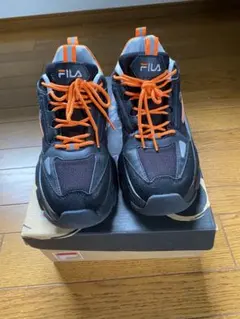 FILA スニーカー ブラック オレンジ　優里　26.5のサムネイル