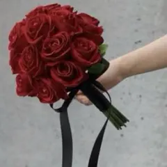 真紅の薔薇 ウェディングブーケ　ブートニア　２3本