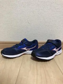 Mizuno キッズスニーカー ネイビー　18.5cm