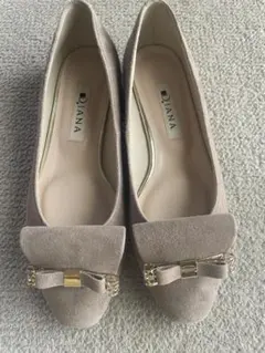 DIANA ベージュ フラットシューズ リボン付き