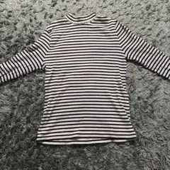 白と黒のストライプ ハイネック長袖