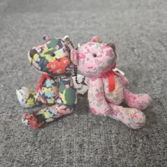 リバティ フラワーパターン キーホルダー 2個セット