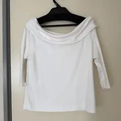 今だけお値下げ！グレースコンチネンタルの オフショルダー 七分袖 Tシャツのサムネイル