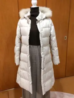 【美品】ファーフォックス、フード、取り外し可能ダウンコート