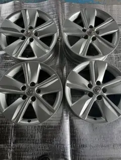 トヨタ純正ハリアー 17×7J 5H PCD114.3 +39 アルミ4本セットのサムネイル