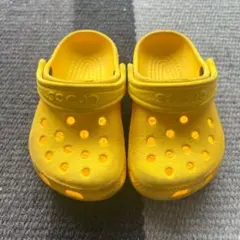crocs キッズサンダル