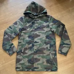 週末値下げ　VANS バンズ 迷彩柄　ナイロンアウター