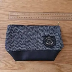 Hello Kitty Harris Tweed ポーチ