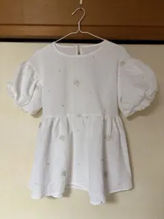 ホワイト 花柄刺繍 パフスリーブ カットソーのサムネイル