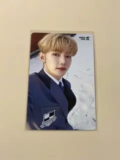 ZB1 ジャンハオ ゆらゆら 運命の花　タワレコ渋谷限定 制服 トレカ　ゼベワン