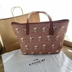 新品コーチ　スヌーピー柄 トートバッグ　 CBJ89