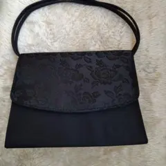 黒 花柄エンボス加工 和装用バッグ