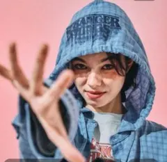 Item thumbnail for item 82e3364a-7311-49a7-8568-041d25da72a8