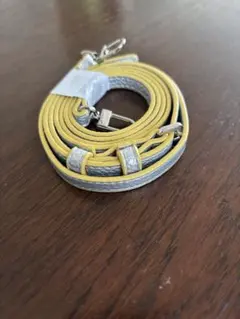 ajew エジュー スマホショルダー ストラップ シルバーイエロー