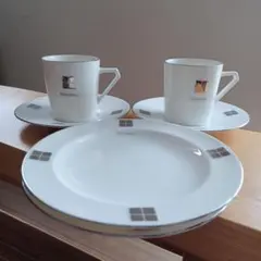 【未使用品】イヴ・サンローラン 　　　コレクション コーヒーカップ&ケーキ皿