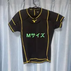 Mizuno ラグビー用プロテクター 黒/黄色 半袖　サイズM 肩パッドのサムネイル