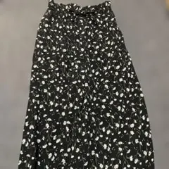 イング花柄パンツ　Mサイズ