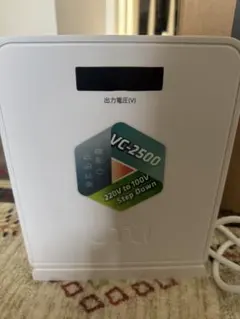 umi VC-2500 降圧器 変圧器 220V to 100V - メルカリ