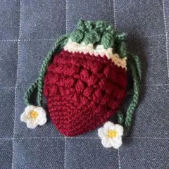いちご　巾着袋　ハンドメイド　かぎ編み